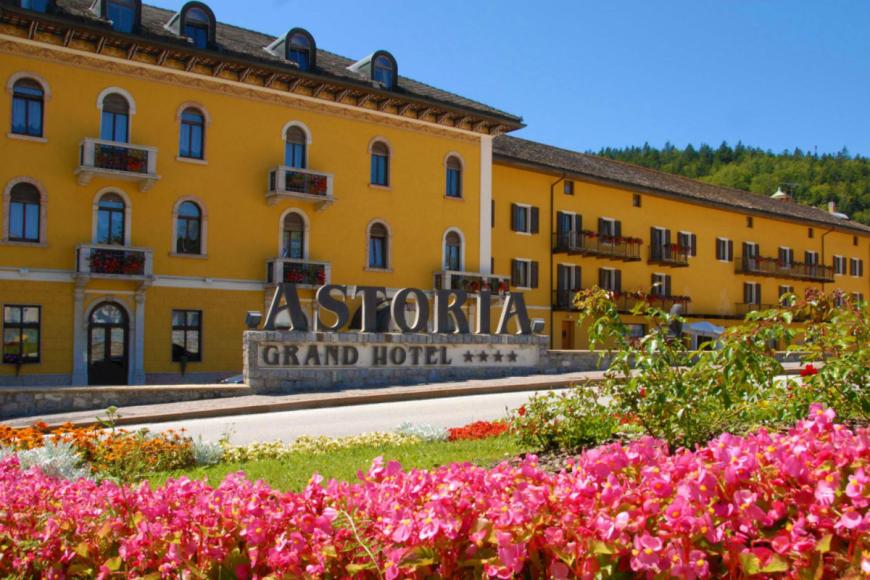 4 Sterne Hotel: Grand Hotel Astoria - Lavarone, Südtirol