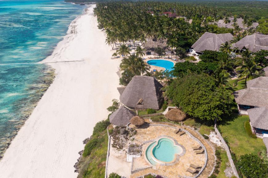 4 Sterne Hotel: Karafuu Beach Resort - Pingwe, Sansibar