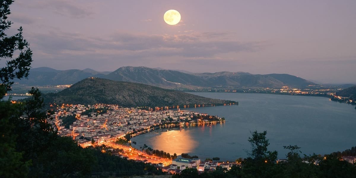 Küstenstadt in Griechenland