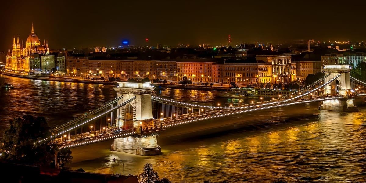 Budapest Urlaub: Kettenbrücke