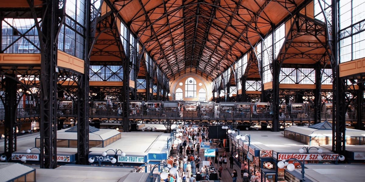 Budapest Urlaub: Grosse Markthalle