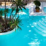 Zi Teresa, Pool