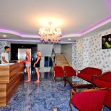 Grand Zaman Garden, Alle