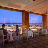Sunrise Arabian Beach Resort, Restaurant