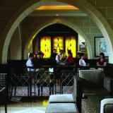 Jaz Dahabeya, Bar