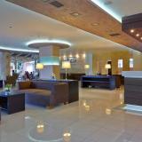 St. Constantin, Lobby