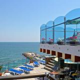 Bijou, Terrasse