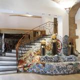 Gaudi, Lobby