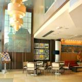 Evenia Rocafort, Lobby