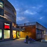 Hotel IN, Bild 1