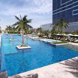Fairmont Bab Al Bahr, Pool
