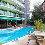 Hotel L&B, Bild 2