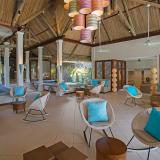 C Mauritius, Lobby