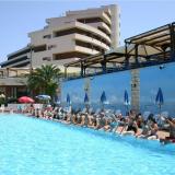 Costa Verde, Pool