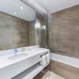 Aleph Doha Residences, Curio Collection by Hilton, Bild 5