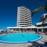 Duas Torres, Pool
