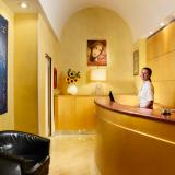 Aphrodite, Lobby