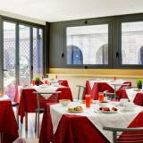Aphrodite, Restaurant