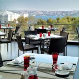 Swissotel Istanbul, Bar