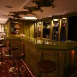 Istanbul Royal, Bar