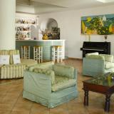 La Scogliera, Lobby