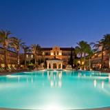 Napa Plaza - Adults Only, Bild 1