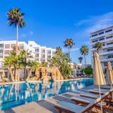 Adams Beach Hotel, Bild 1