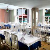 Les Pyramides, Restaurant