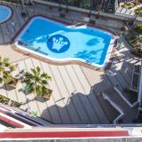Corona Blanca, Pool