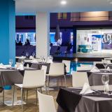 Triton Beach, Restaurant