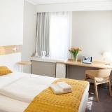 Golf Hotel, Bild 6