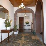 Gordon, Lobby