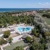 Club del Sole - Adriano Family Collection, Bild 3
