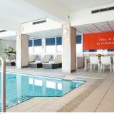 Carlton Beach, Hallenbad