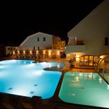 Tropis, Pool