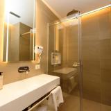 Navy Hotel, Bild 8