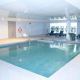 Garbi Costa Luz, Hallenbad