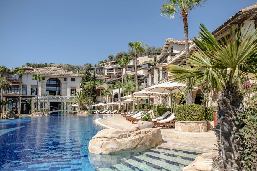 Hotel Columbia Beach Resort Pissouri Vtours