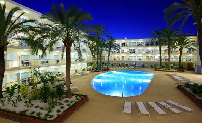 Hotel Las Gaviotas Suites Playa De Muro Vtours