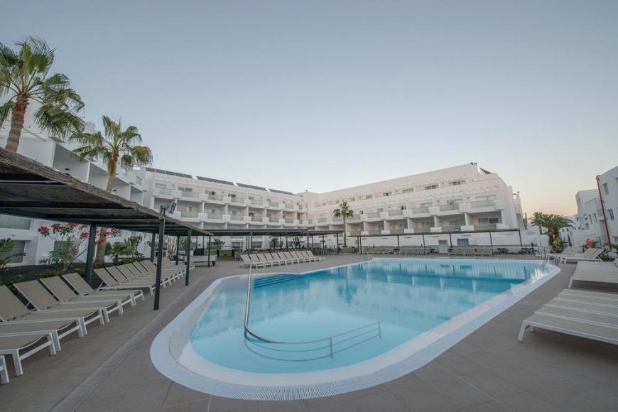 4 Sterne Hotel: Aequora Lanzarote Suites - Puerto del Carmen, Lanzarote (Kanaren), Bild 1