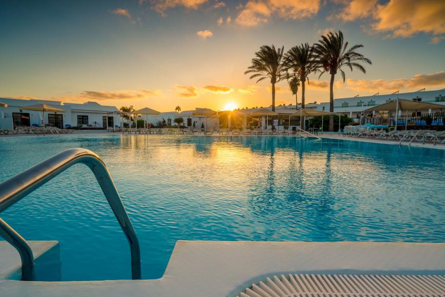 3 Sterne Familienhotel: Santa Rosa Apartamentos - Costa Teguise, Lanzarote (Kanaren)