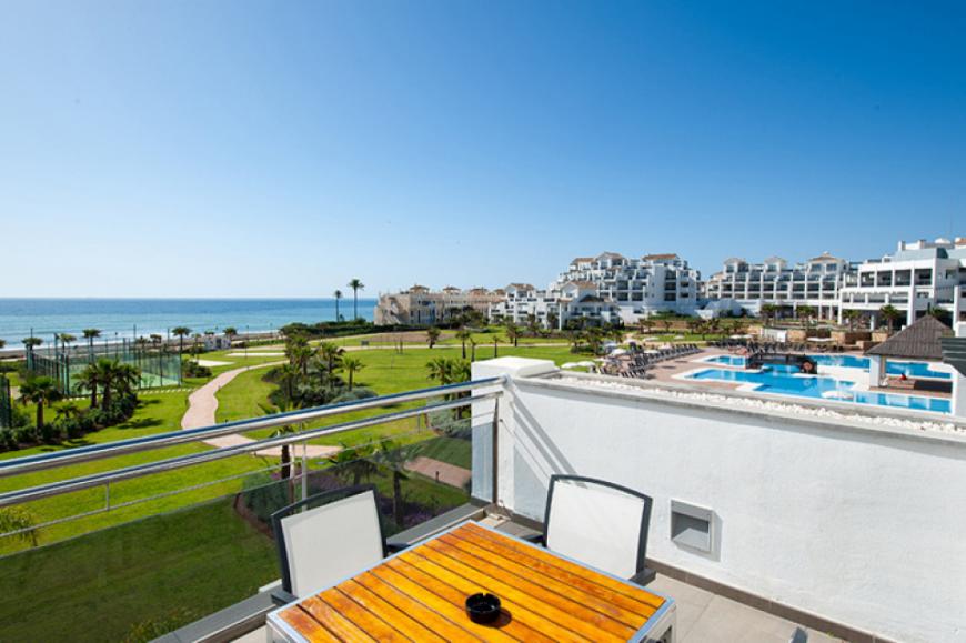 4 Sterne Hotel: Estepona Hotel & Spa Resort - Estepona, Costa del Sol (Andalusien)