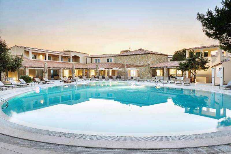 5 Sterne Hotel: Is Arenas Resort - Narbolia, Sardinien