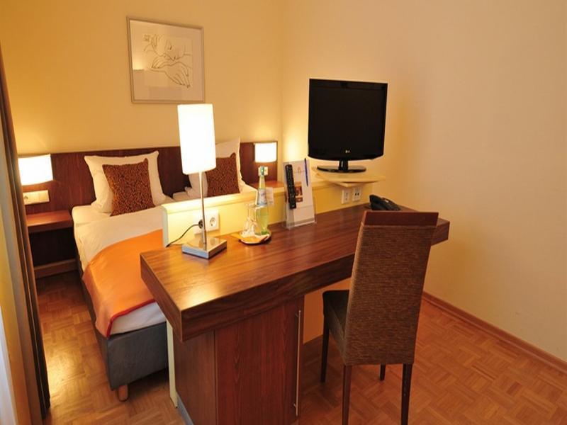 Hotel Flandrischer Hof 3 Sterne Koln Vtours