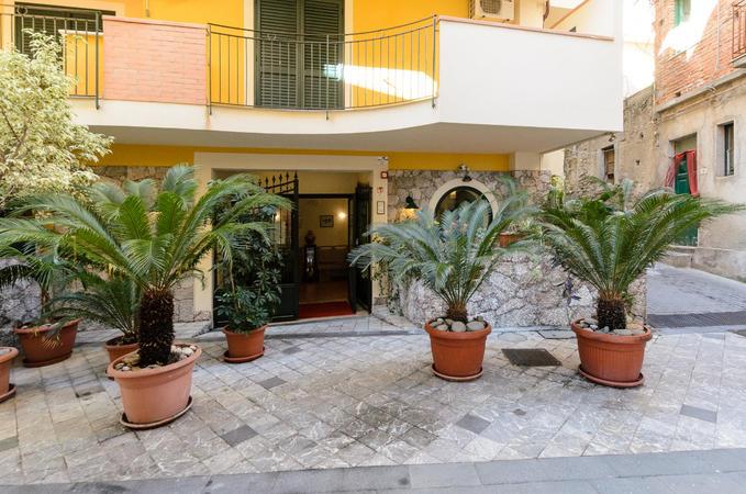 2 Sterne Hotel: Le Tartarughe Residence - Letojanni, Sizilien, Bild 2