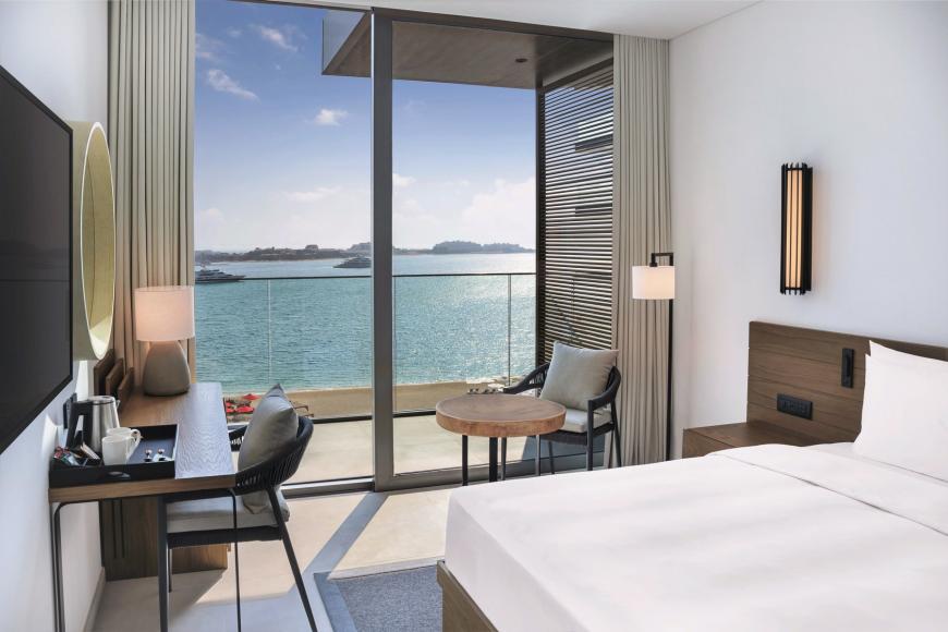 4 Sterne Hotel: Radisson Beach Resort Palm Jumeirah - The Palm Jumeirah, Dubai