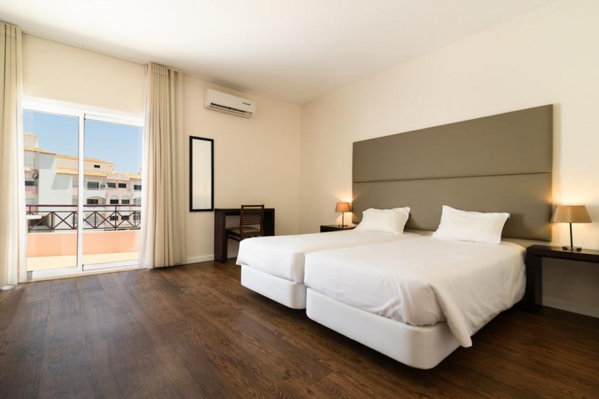 3 Sterne Familienhotel: Clube Vilarosa Apartamentos Turisticos - Portimao, Algarve, Bild 4