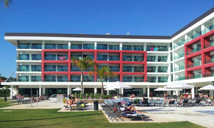 4 Sterne Hotel: Aquashow Park Hotel - Quarteira, Algarve, Bild 1
