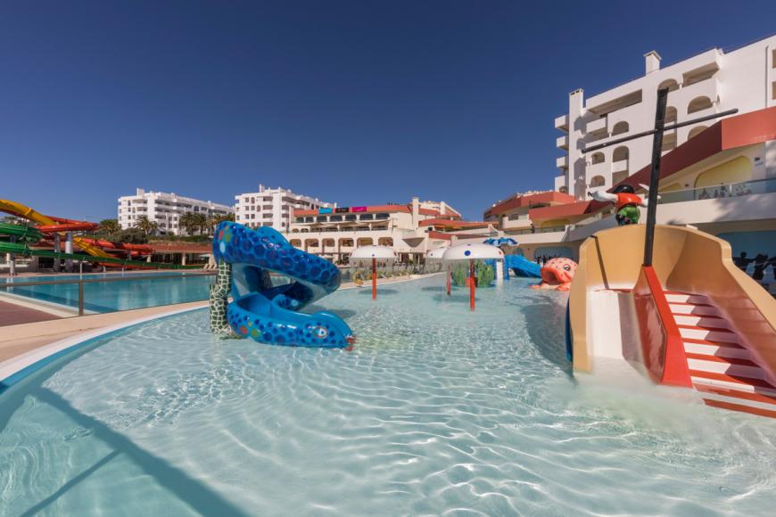 4 Sterne Hotel: Ukino Palmeiras Village - Family Resort - Porches, Algarve