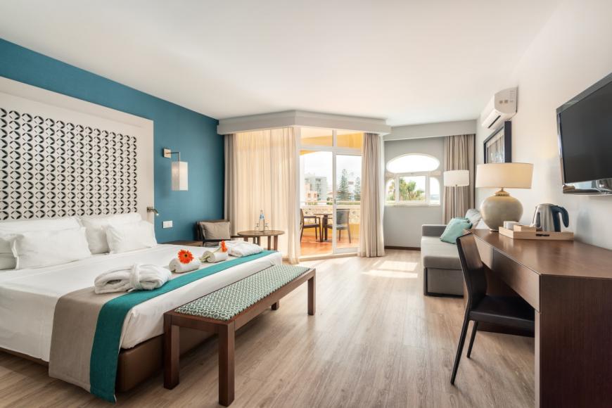 4 Sterne Hotel: AP Oriental Beach - Adults only - Praia da Rocha, Algarve, Bild 3